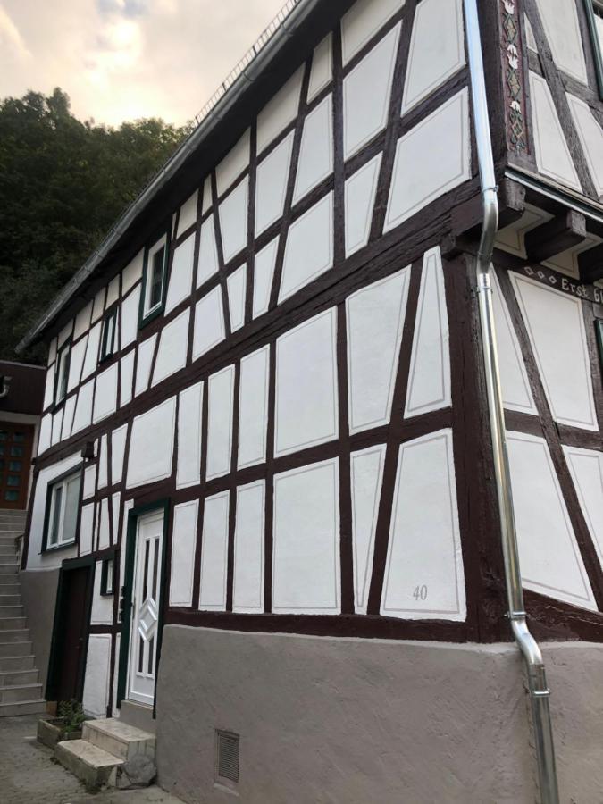 Schoene Ferienwohnung Gewoelbekeller Fachwerkhaus Бахарах Экстерьер фото